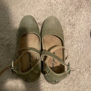 Free People clog